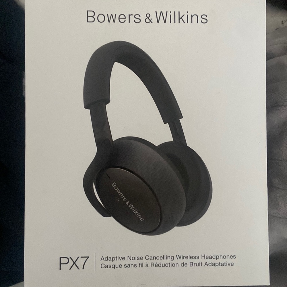 Headphones for sale used once.